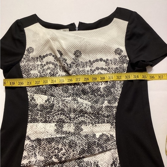 Kay Unger Sheath Black & White color-block Size10 Women’s Dress - Picture 4 of 6